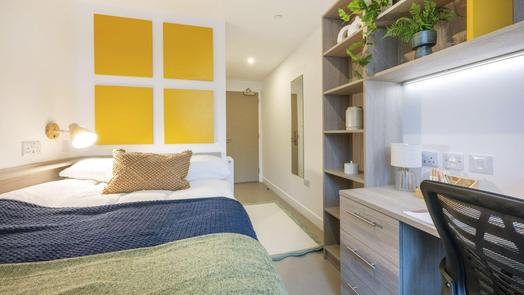 Classic 7-8 Bed Ensuite