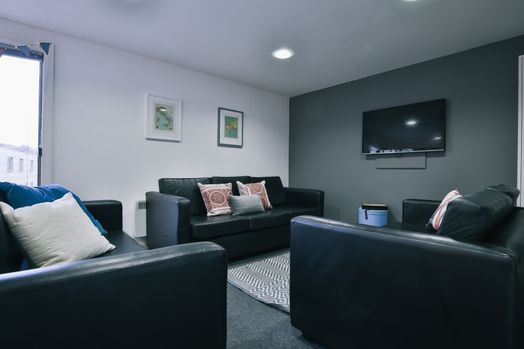 Photo of a victoria Court.