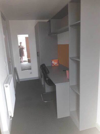 Photo of a ensuite room in 4-bedroom house in Lincoln.