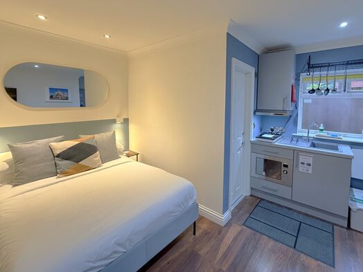 Studio 9 - Ground Floor, Private Entrance