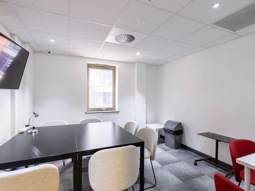 Photo of a bailey Street.