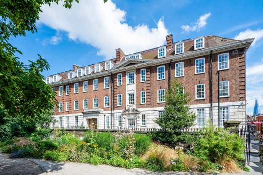 Photo of a aXO Waterloo.