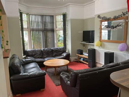 Photo of a flat 1, 11A Uplands Terrace.