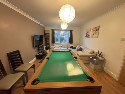 Photo of a 6-bedroom house in Ormskirk.