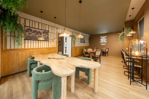 Photo of a canvas Bristol.