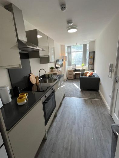 Photo of a studio 3, 1 Park Square (ground floor), Lancaster, LA1 3PX.