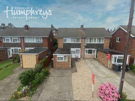 Photo of a 17 Mead Way.