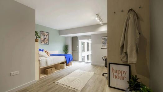 5 Bed Premium Ensuite