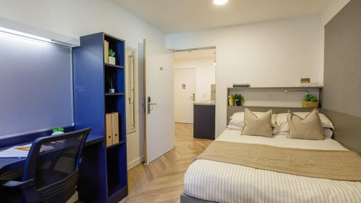 Classic - 2 Bed Flat