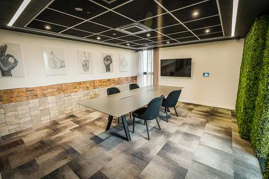 Photo of a chapter Ealing.