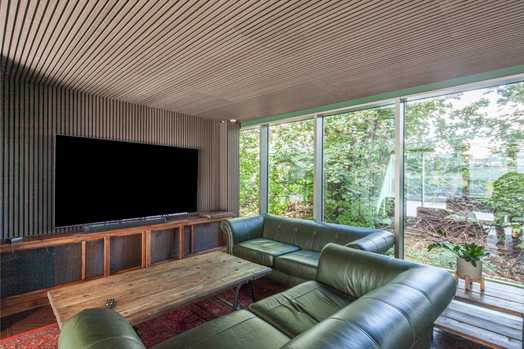 Photo of a chapter Lewisham.