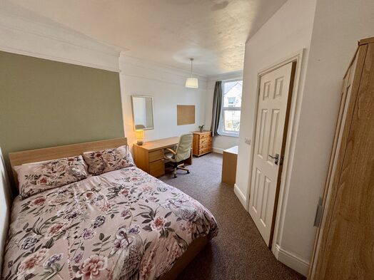 Photo of a rooms available in a popular 6 bed student house.
