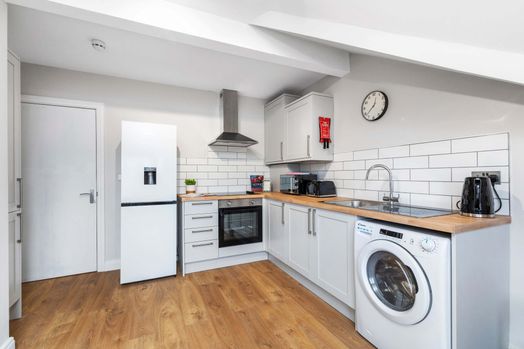 Photo of a flat 3 66, Headingley Mount.