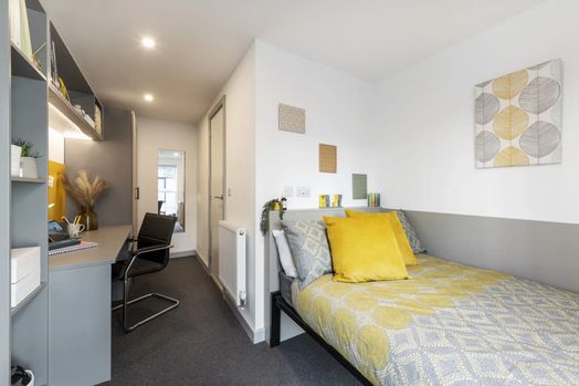 Silver En Suite