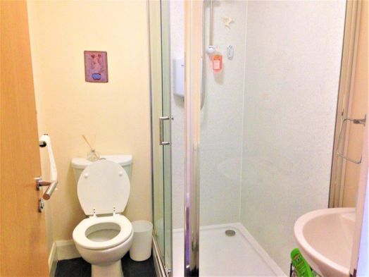 Photo of a flat 1, 5 Queen Street, Lancaster, LA1 1RS.