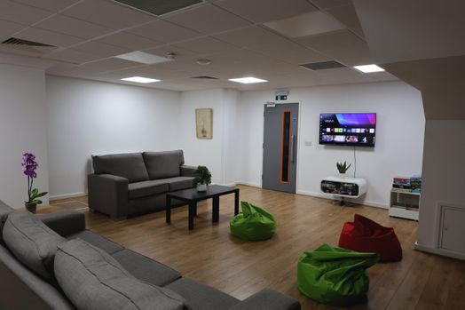 Photo of a amigo Living Hassell Apartments.