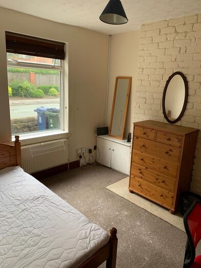 Photo of a double-bed room in a 4-bedroom house in Ormskirk.