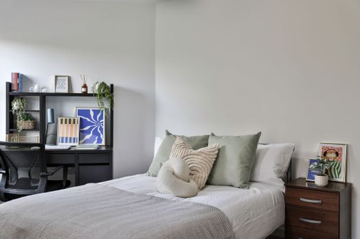 Basic Bigger Shared Apartment - Shared Bathroom