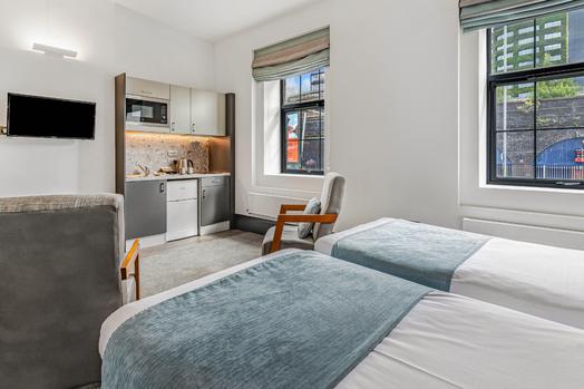 Deluxe Studio Apartment