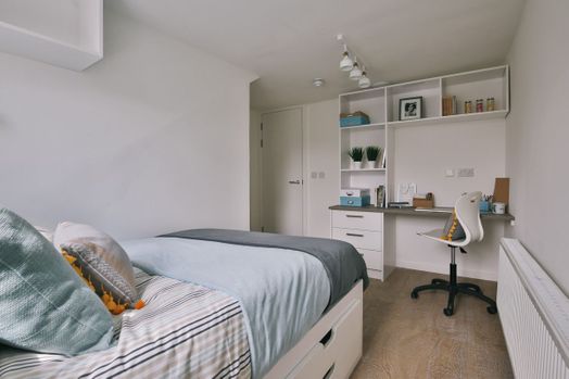 Basic 3 Bed Apartment