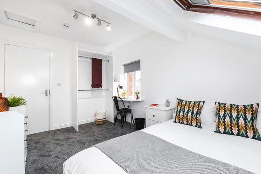 Photo of a flat 1 66, Headingley Mount.