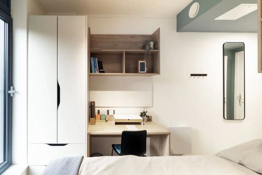 Silver En Suite
