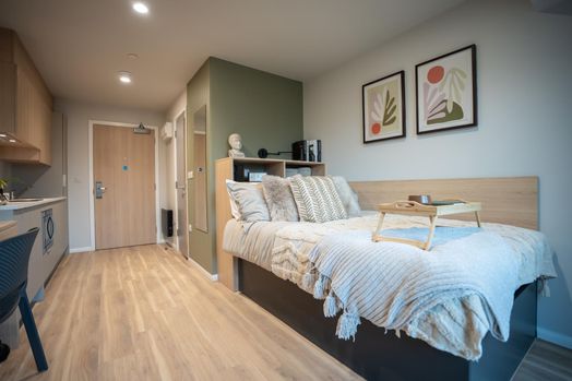 Classic Studio, Standard Floors