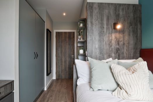 Premium Bigger 4 Bed Apartment