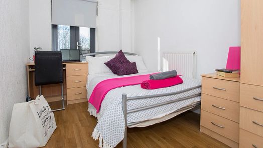 Silver Non-Ensuite Plus Room