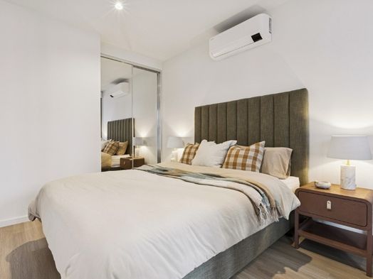 1 Bedroom, 1 Bathroom Apartment with Study Desk (Furnished)