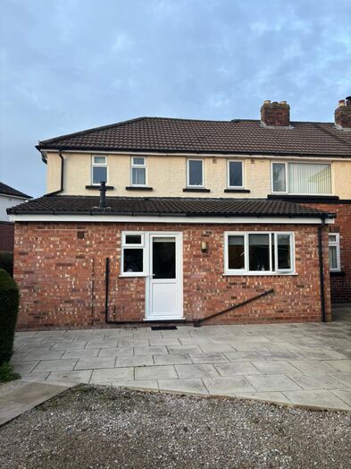 Photo of a 6-bedroom house in Ormskirk.