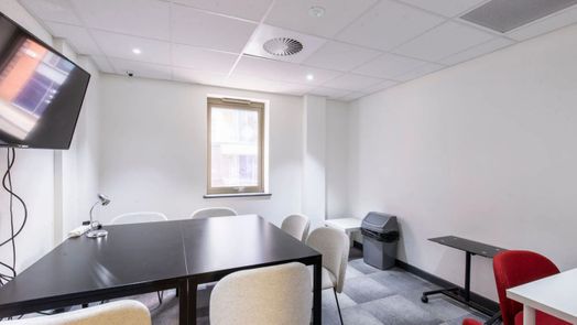 Photo of a bailey Street.