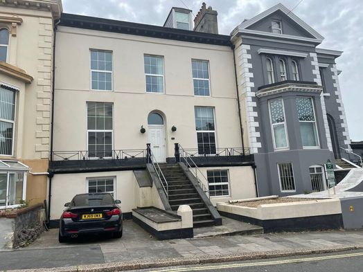 69, Hill Park Crescent