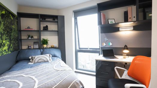 5 Bed Premium En-suite