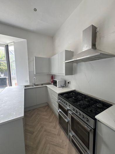 Photo of a 105A Walter Road.