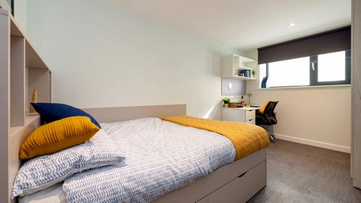 8 Bed Large En-suite