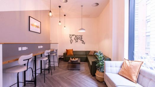 Photo of a bailey Street.