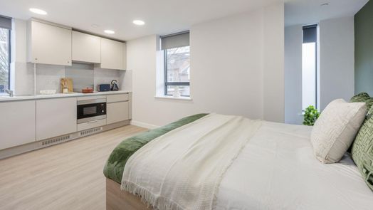 Premium Plus Studio (Accessible)