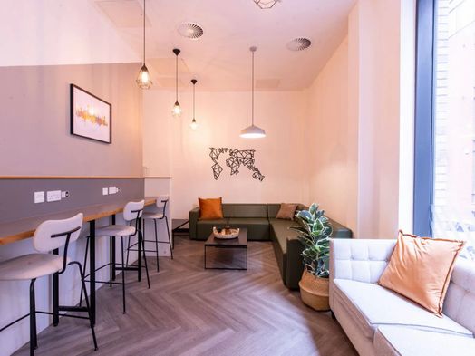 Photo of a bailey Street.