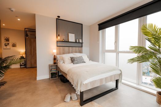 Superior Ensuite