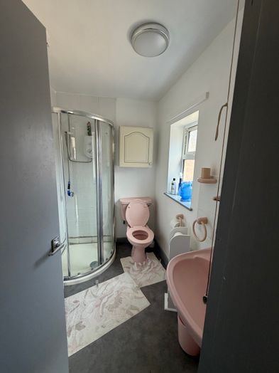 Photo of a 1-bedroom flat in Derby.