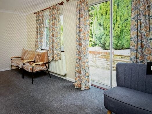 Photo of a 6-bedroom house in Canterbury.