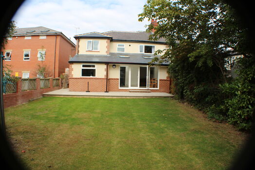 Photo of a 6 Bed house to let in Headingley.