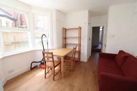 Photo of a double room - Single use in Turnpike Lane.