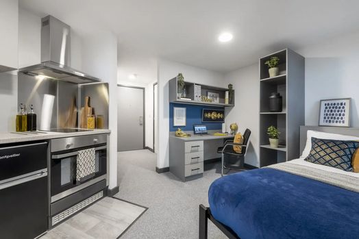 Gold Studio - High Floor