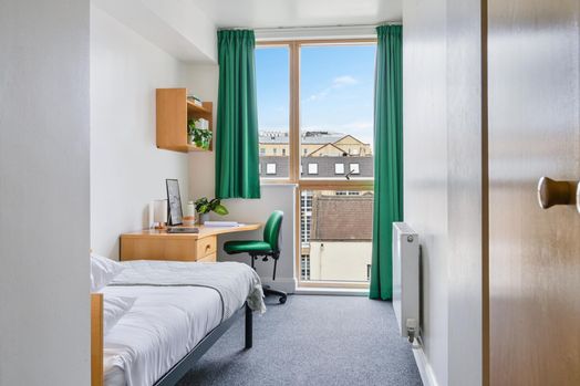 Photo of a aXO Waterloo.