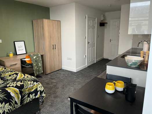 Photo of a studio 1, 1 Park Square (first floor), Lancaster, LA1 3PX.