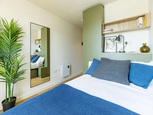 Platinum Ensuite