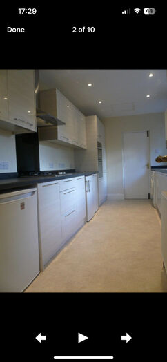 Photo of a double bed room in 6-bedroom house in Bristol.