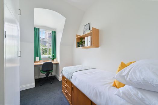 Bronze Ensuite (Higher Floor)